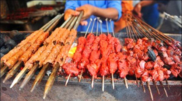 Best Street Food Places in Delhi