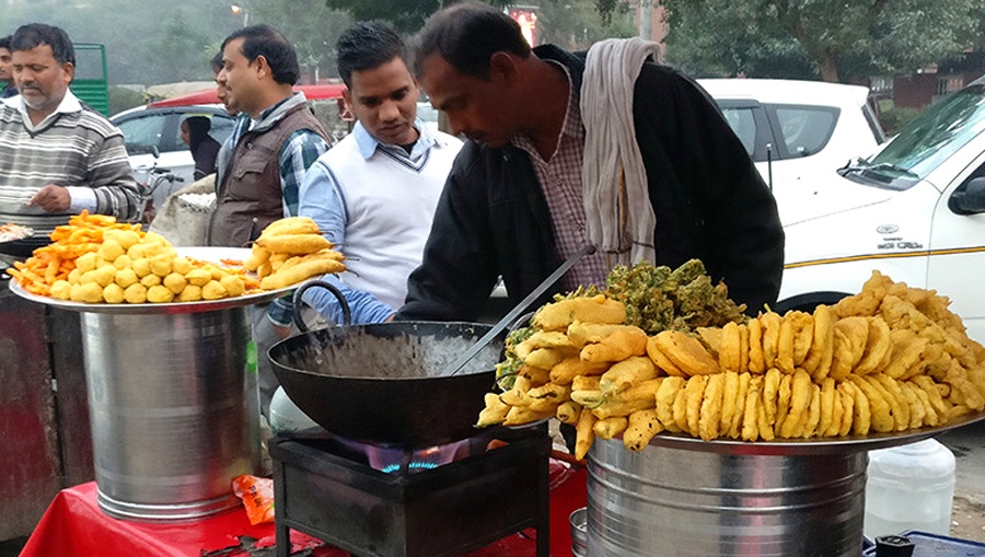 5 Best Street Food Places You Must Try in Dwarka - My Yellow Plate