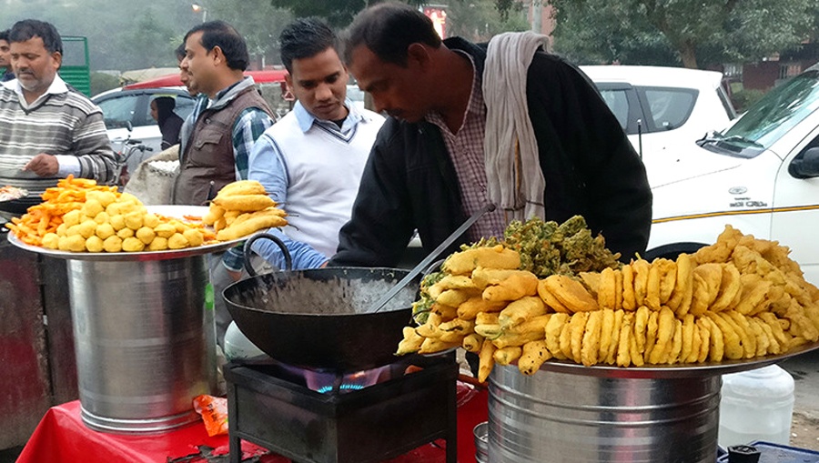 Pakodas Dwarka in Delhi