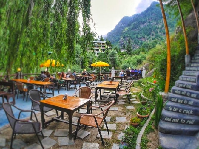 The Lazy Dog Cafe in Manali